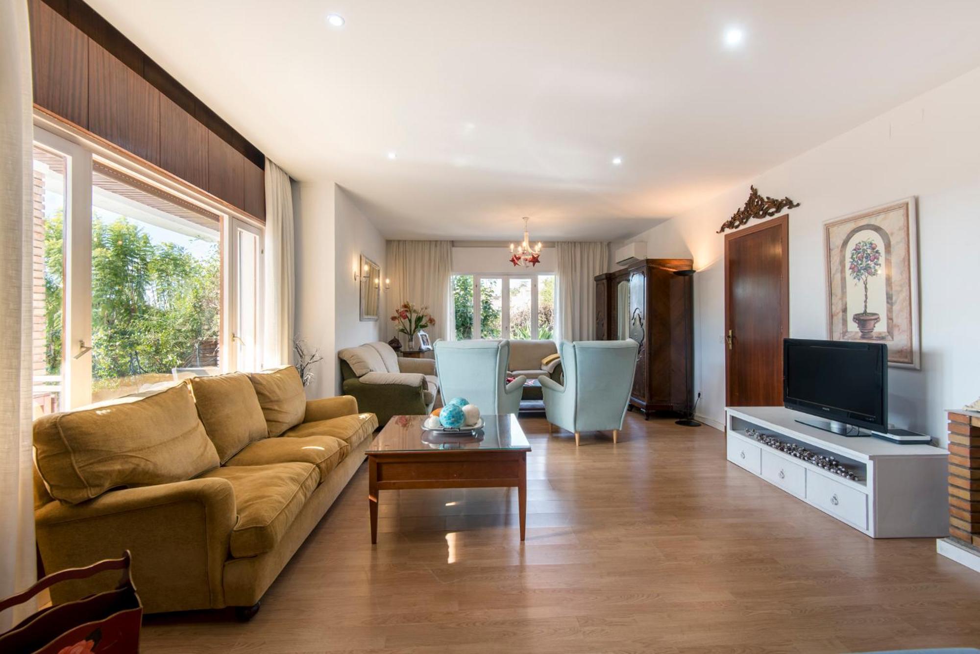 Queen Of The Ocean Villa: Stately Style House With Pool 말라가 외부 사진