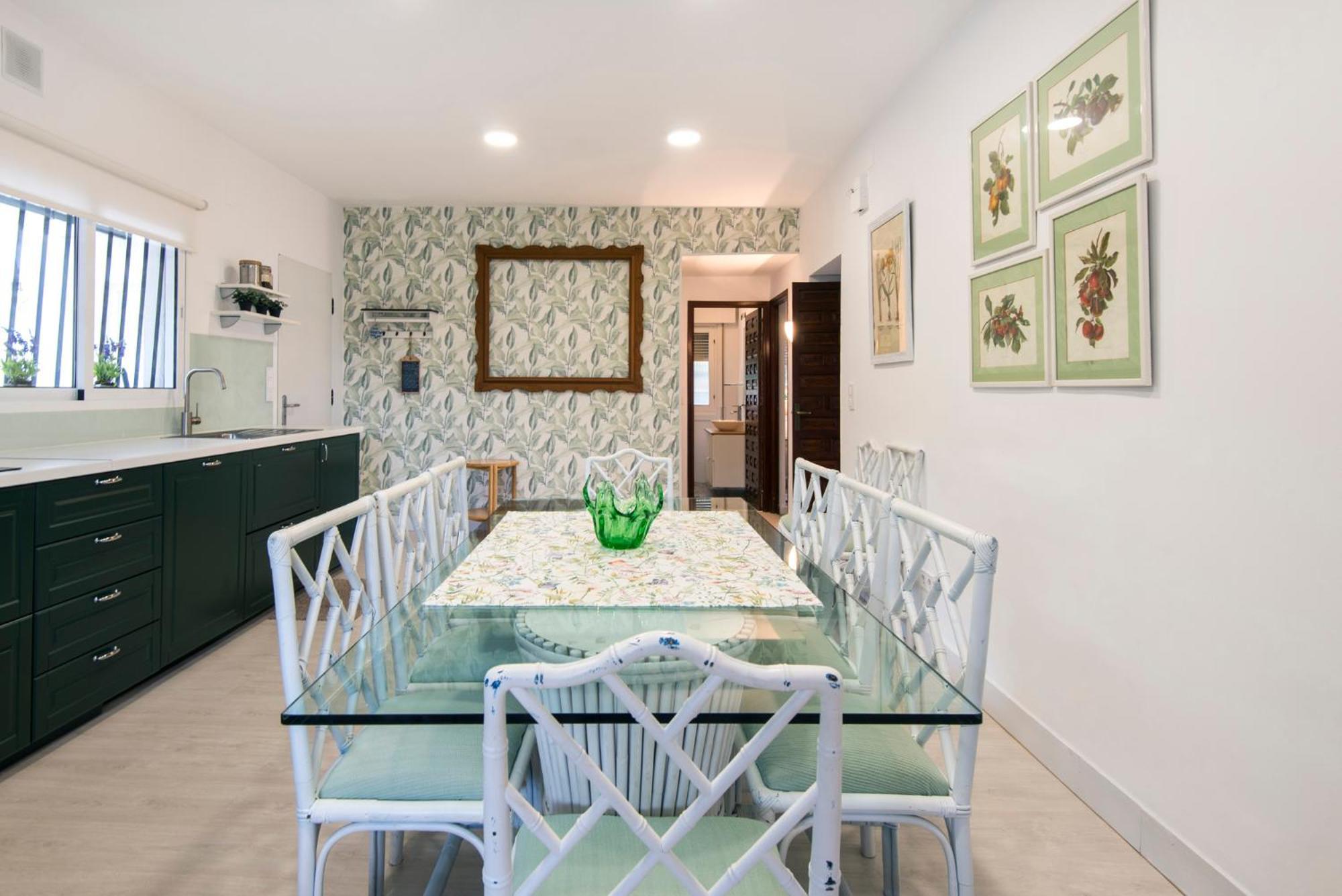 Queen Of The Ocean Villa: Stately Style House With Pool 말라가 외부 사진